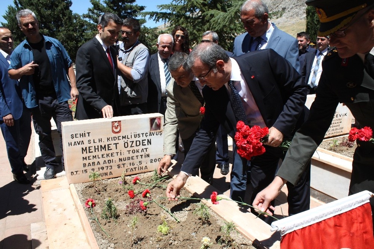Tokat\'ta 15 Temmuz Etkinlikleri Şehitlik Ziyaretiyle Başladı