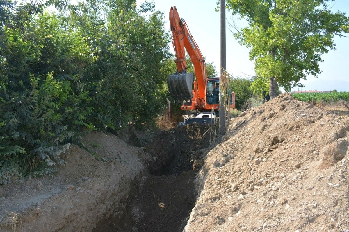 Turgutlu\'ya Bin 200 Metrelik Yağmur Suyu Hattı