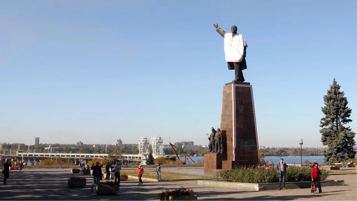 Yıkılan Lenin Heykellerinin İzinden Modern Ukrayna\'ya Bakış