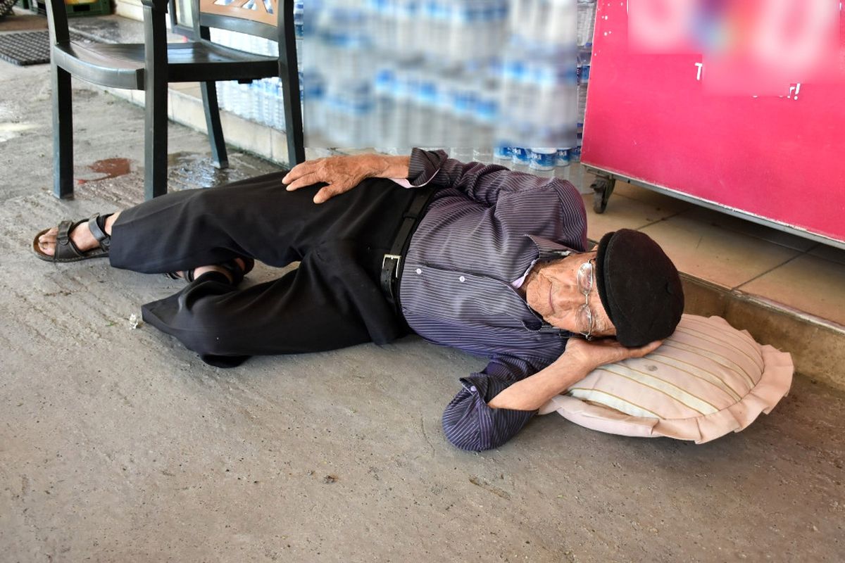 105 Yaşında Sokakta Kaldı