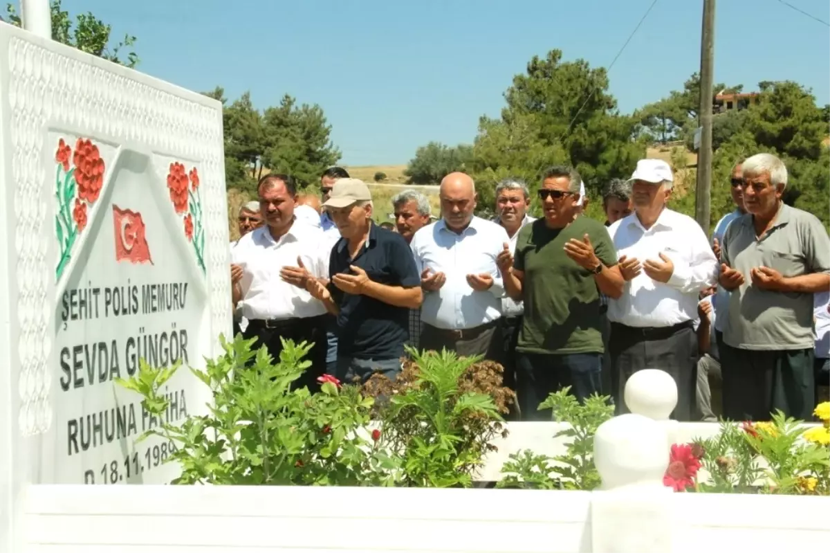 15 Temmuz Şehidi Güngör, Kabri Başında Anıldı