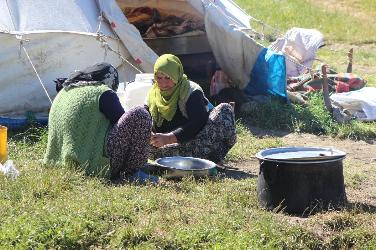 700 Koyun Sağan Kadınlar Sadece Uyurken Çalışmıyor