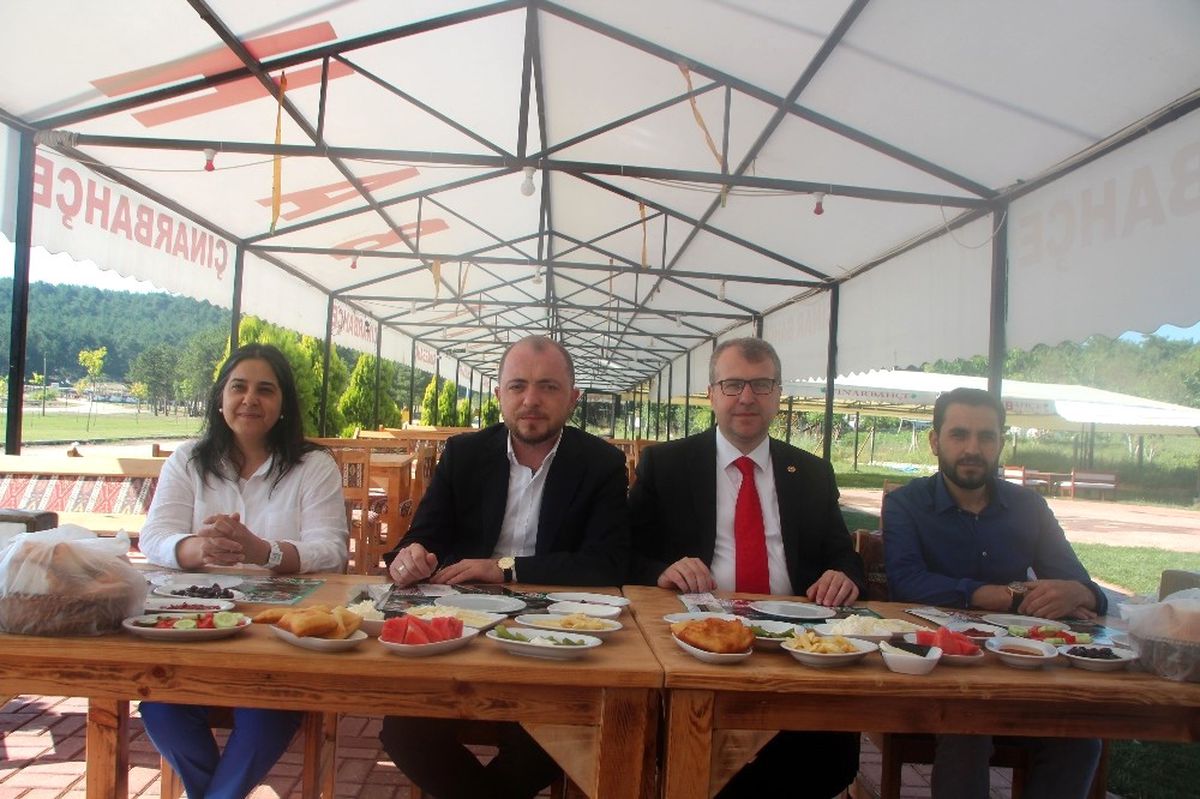 AK Parti Bilecik Milletvekili Eldemir ve İl Başkanı Karabıyık Soruları Yanıtladı