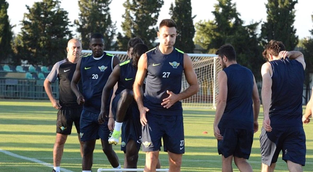 Akhisar Belediyespor\'da Samardzic Sürprizi