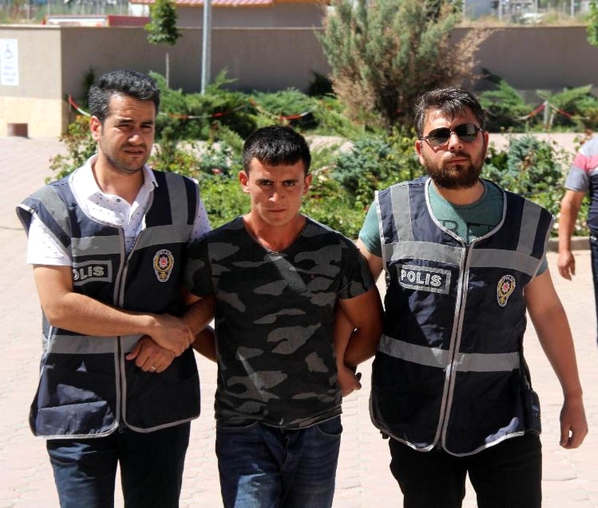 Askerden İzne Gelip Hırsızlık Yapan Şahıs Tutuklandı