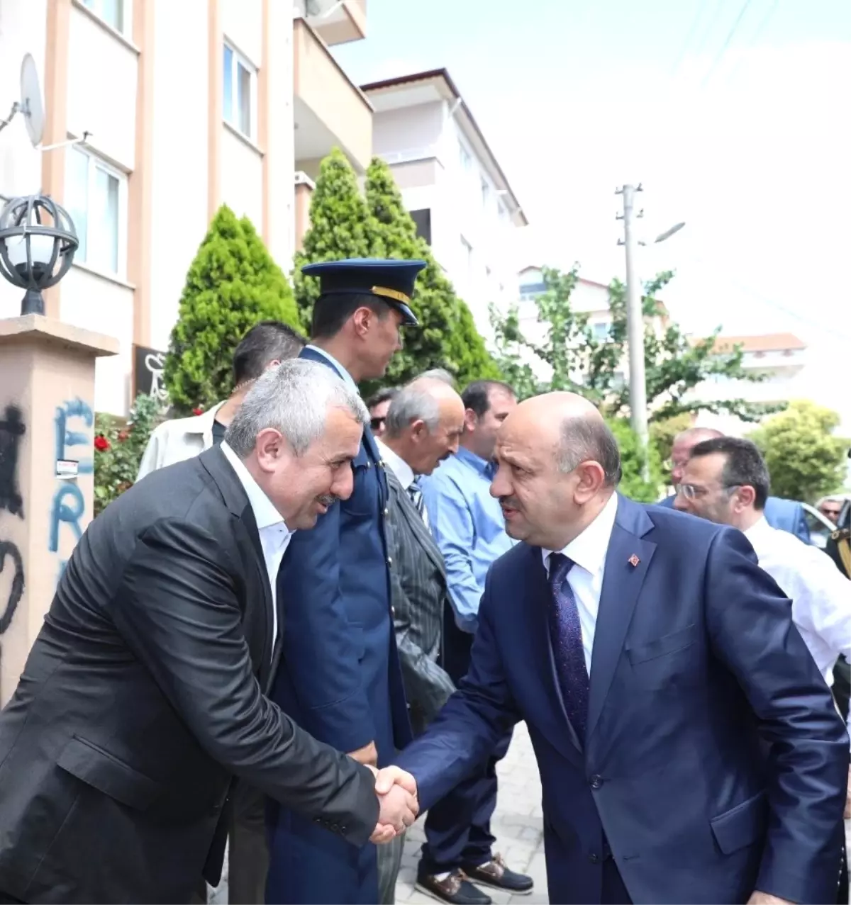 Bakan Işık, 15 Temmuz Gazisini Ziyaret Etti