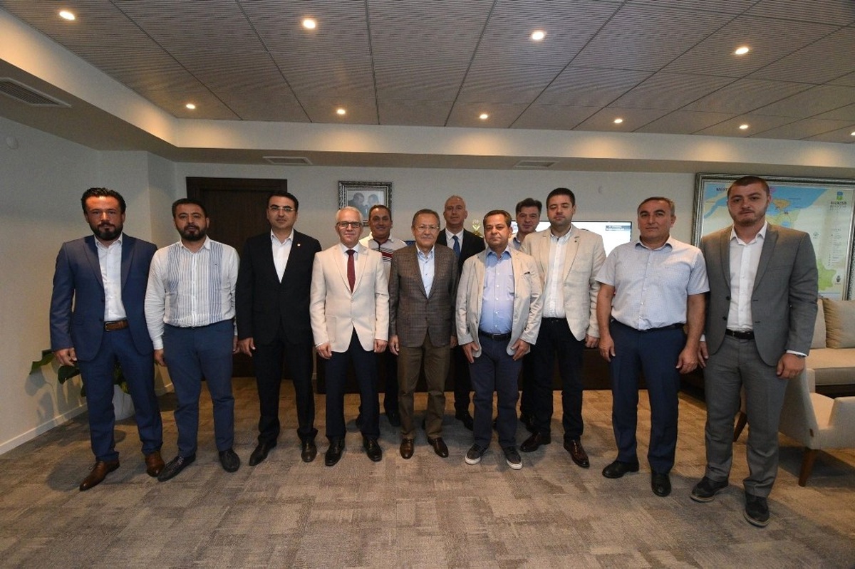 Balıkesirspor\'un Yeni Yönetiminden Başkan Uğur\'a Ziyaret