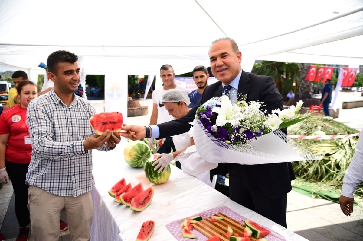 Başkan Sözlü: "Adana\'nın Sıcağı Varsa Karpuzu da Var"