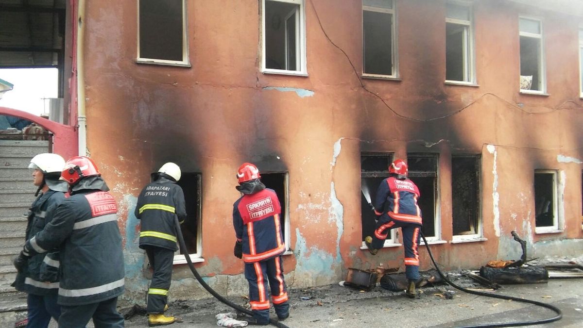 Cinayeti Gerçekleştiren Şahsın Evini Yaktılar