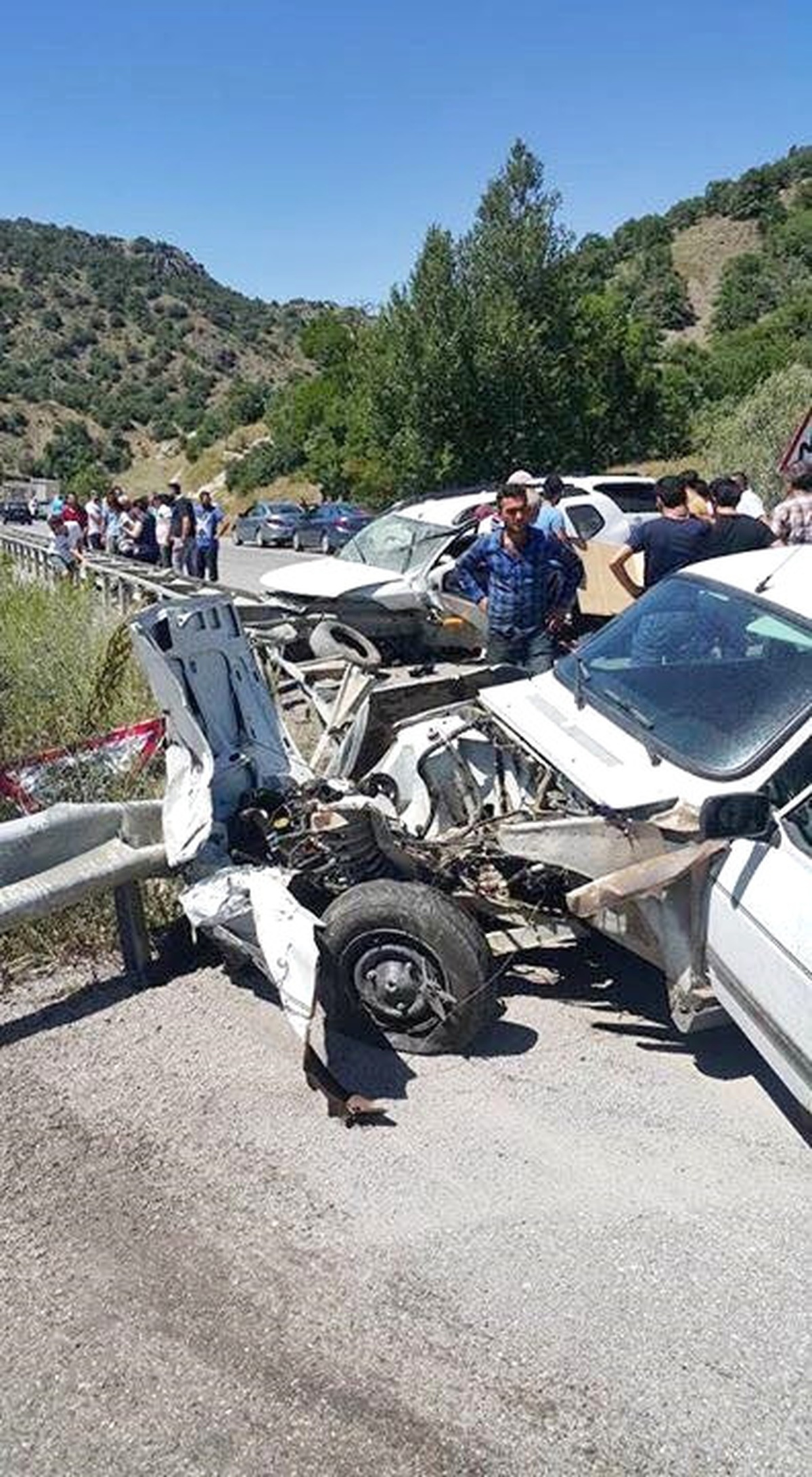 Çorum\'da İki Otomobil Çarpıştı: 1 Ölü, 1 Yaralı