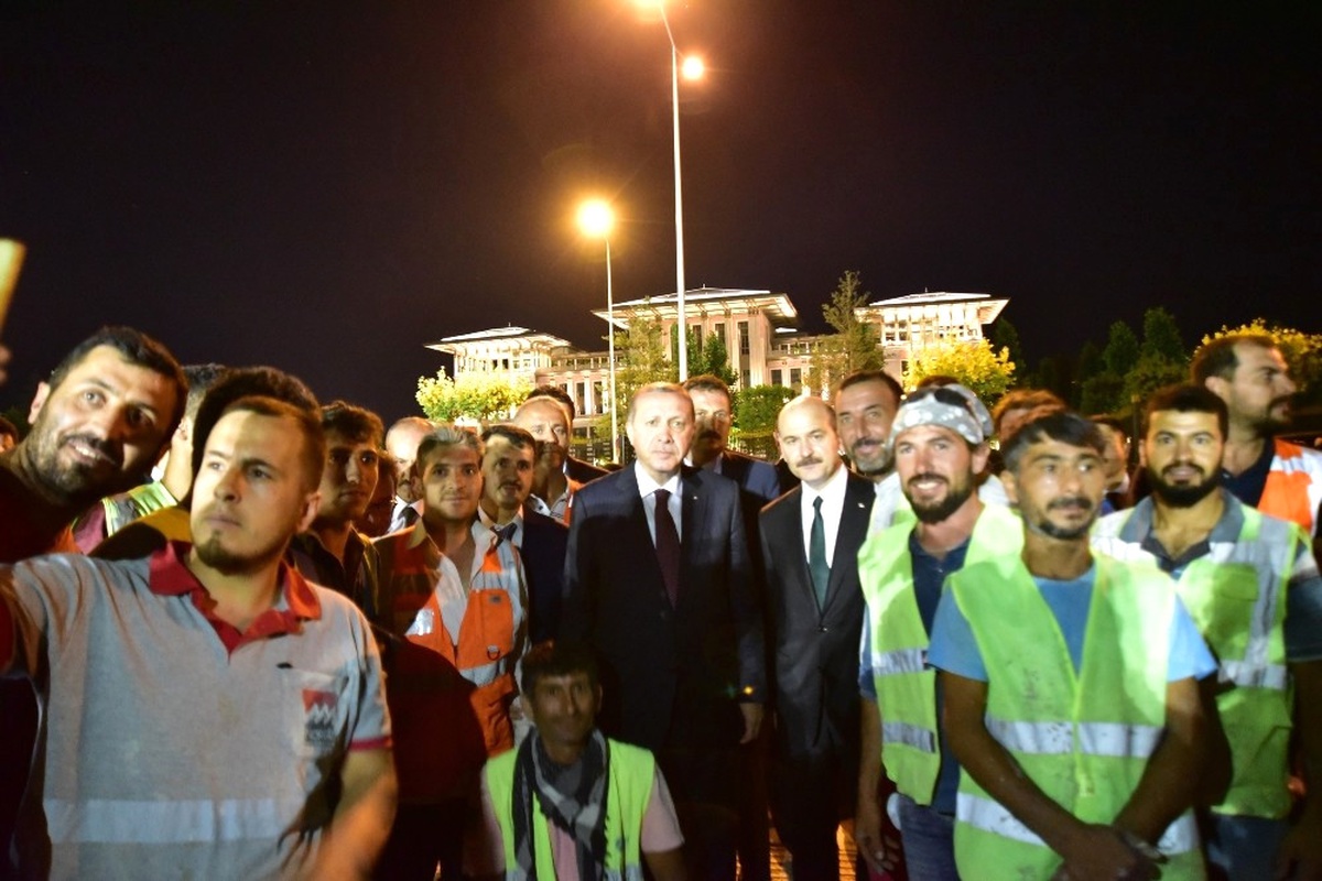 Cumhurbaşkanı Erdoğan, 15 Temmuz Anıtı\'nı İnceledi