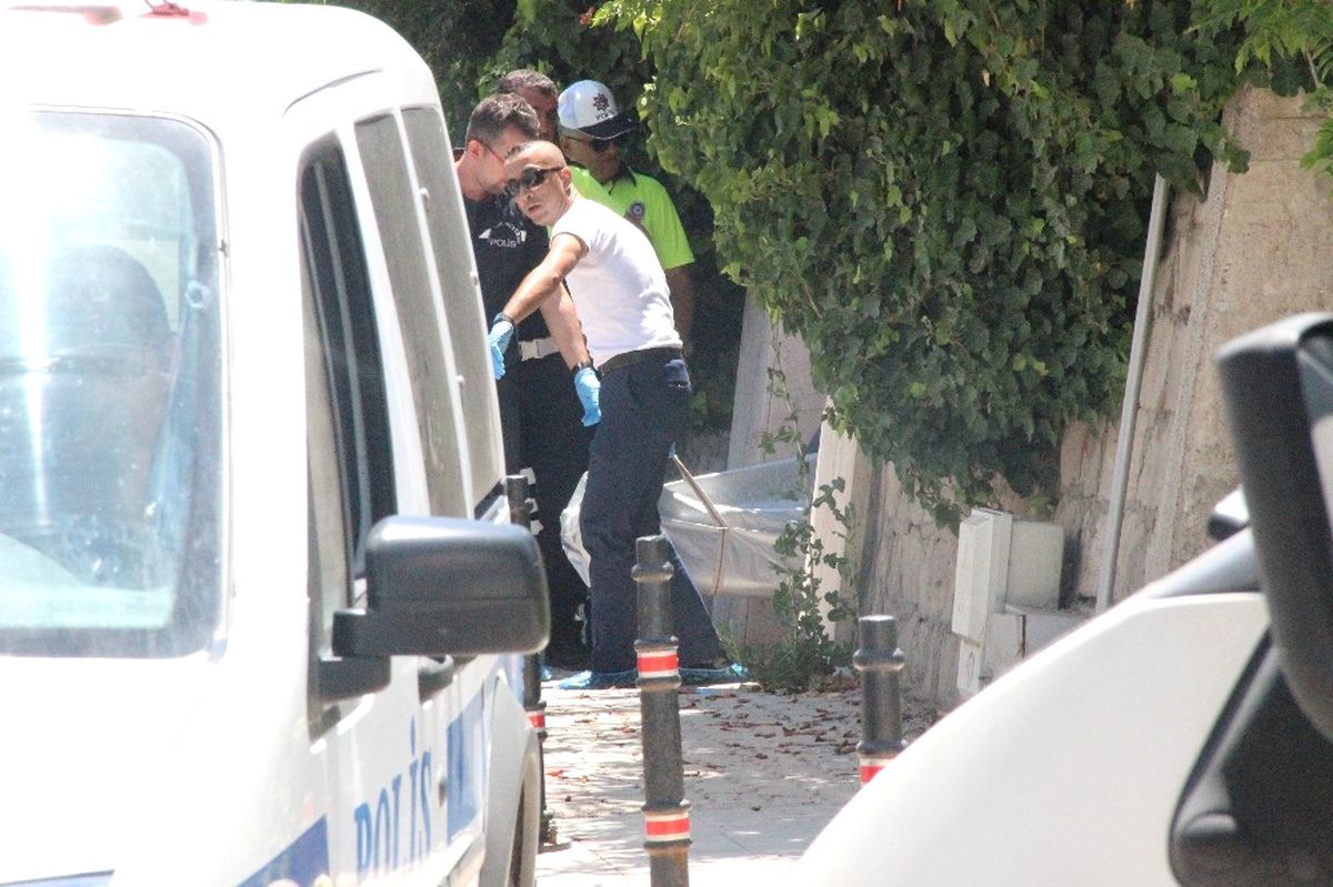 Deaş\'lı 2 Teröristin Cesedi Daha Evden Çıkarıldı
