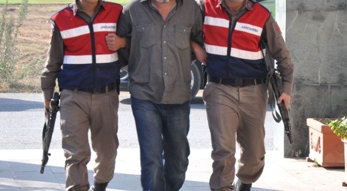 Dha İstanbul - Otobüs Durağındaki Kadını Ezen Sürücü Teslim Oldu
