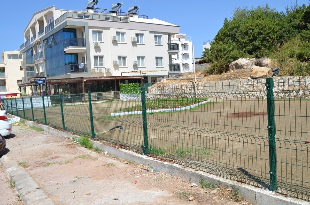 Didim\'de Yalı Caddesine Park ve El İşi Pazar Yeri Kazandırıldı