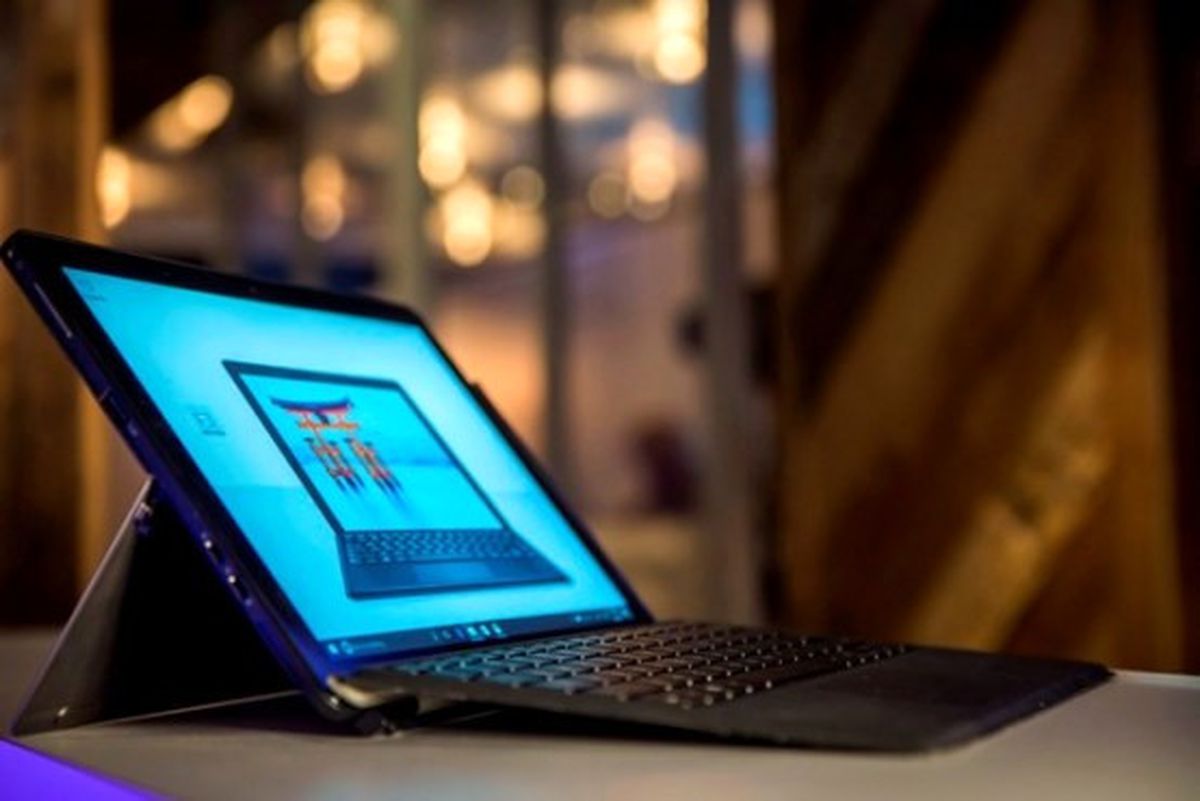 Dünyanın İlk Wireless Şarj Özelliğine Sahip Laptop\'u Satışa Çıktı