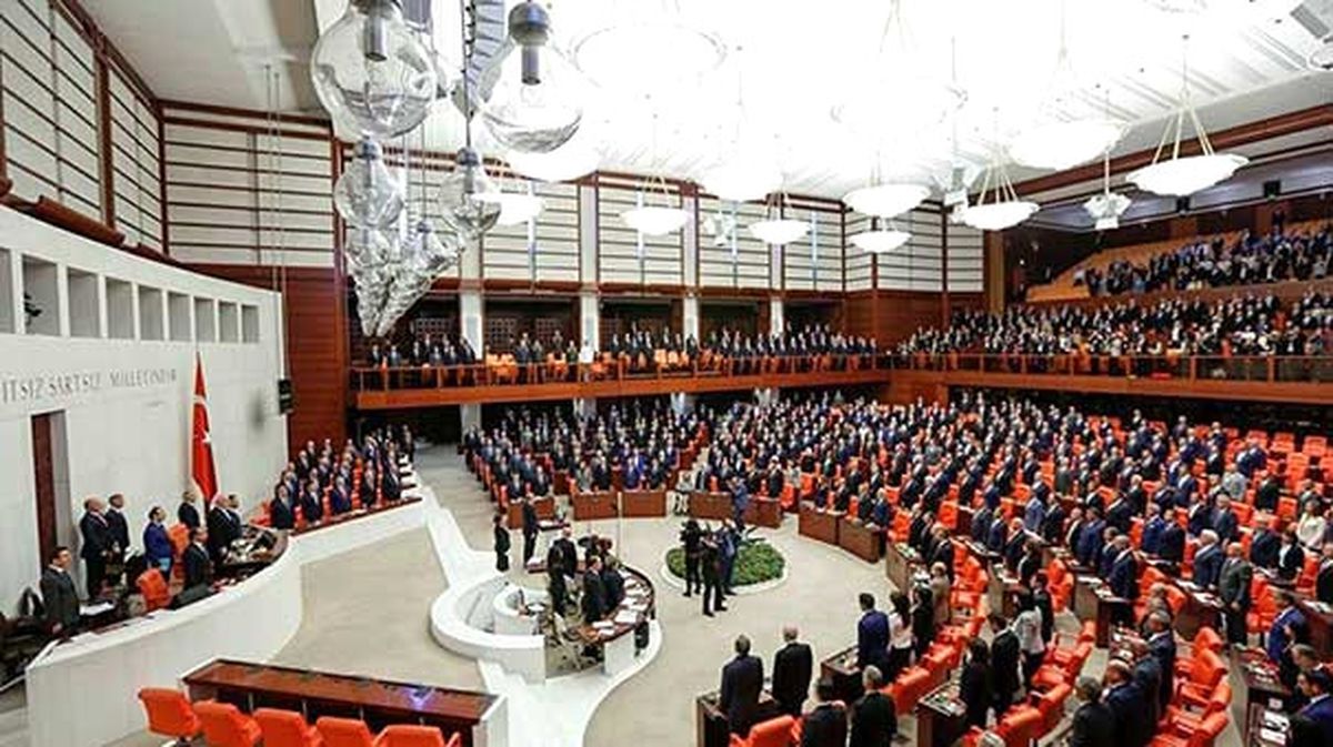 CHP Teklif Etti, AK Parti ve MHP'nin Hazırladığı İç Tüzük Alt Komsiyona Gönderildi