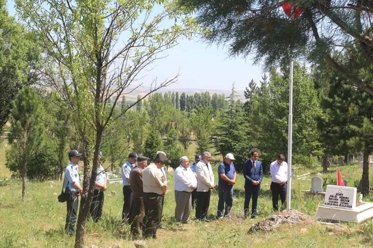 İnönü\'de Şehitlikler Ziyaret Edildi