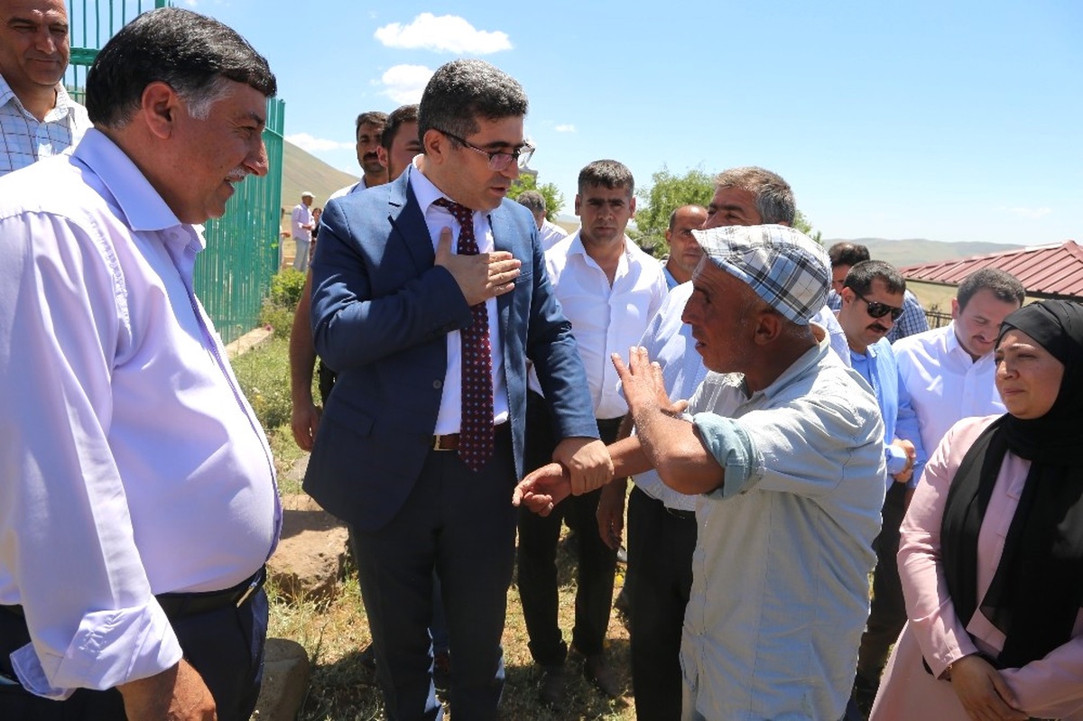 Kaymakam Çetin\'den Yaşlı Kadına Destek