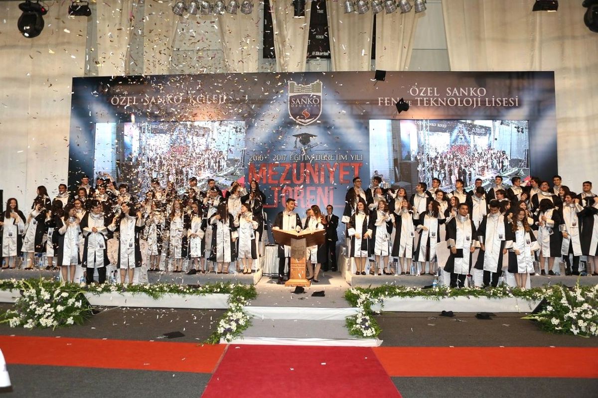 Lys\'de Gaziantep\'in Gururu Özel Sanko Liseleri