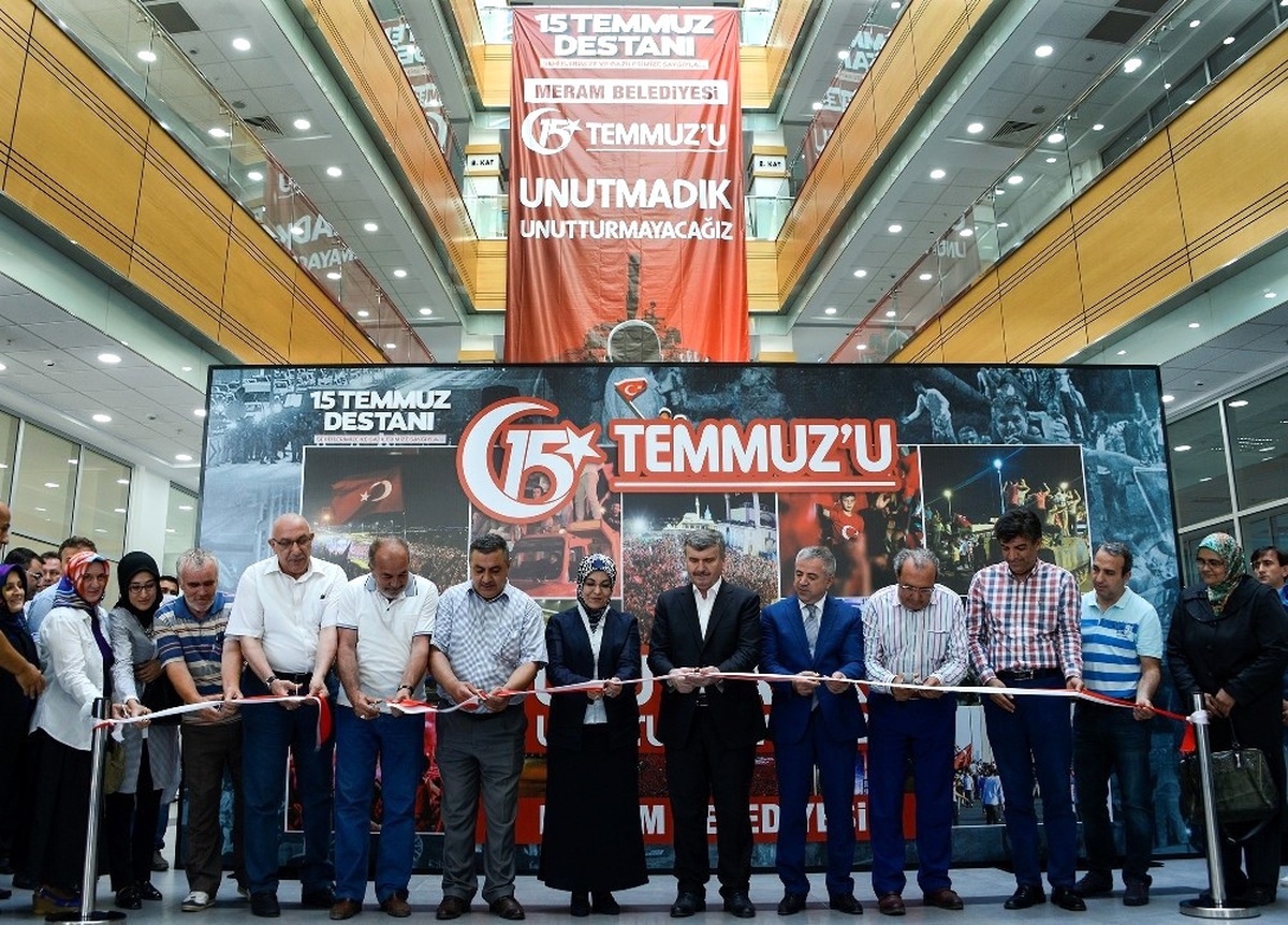 Meram\'da 15 Temmuz Destanı Fotoğraf Sergisi Açıldı