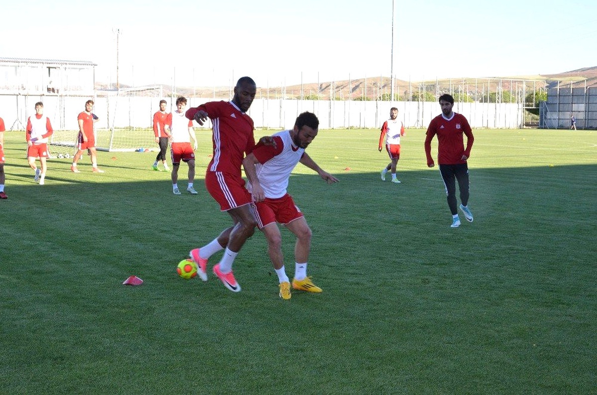 Sivasspor Birinci Etap Kampını Tamamladı