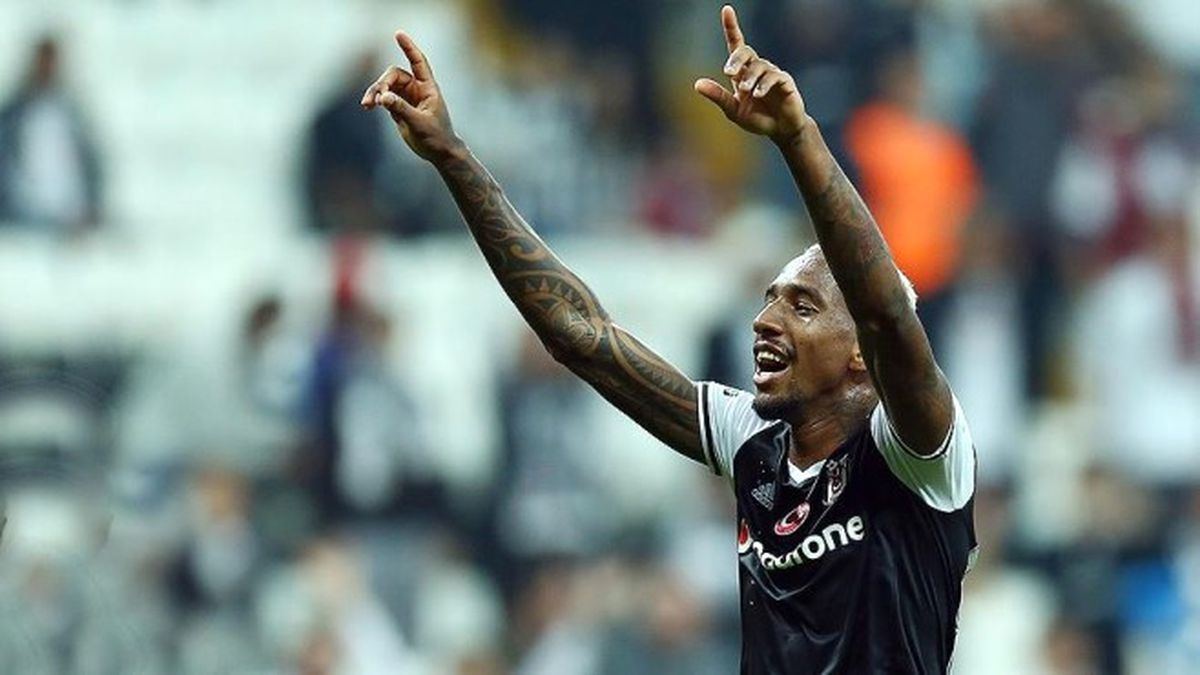 Talisca\'dan \'Dönüyorum\' Mesajı