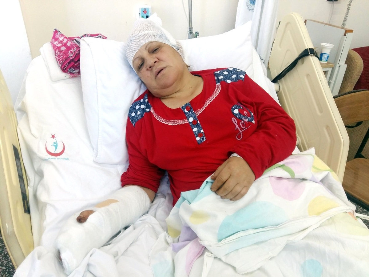 Tartıştığı Eşini Baltayla Yaraladı