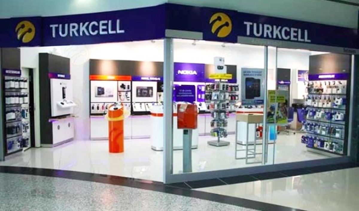 Turkcell\'in Yeni Akıllısı Sanal Gözlükle Geldi