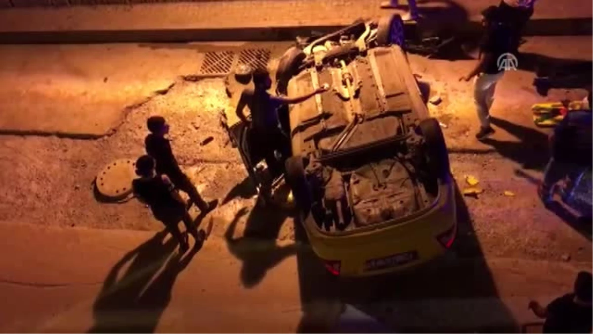 Üsküdar\'da Taksi Alt Geçide Düştü: 3 Yaralı