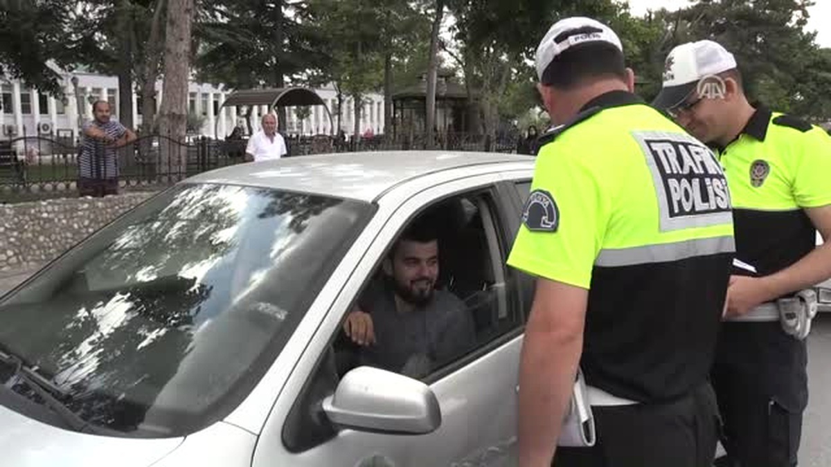 Uzun Yol Otobüslerinde Emniyet Kemeri Bilgilendirmesi Yapıldı