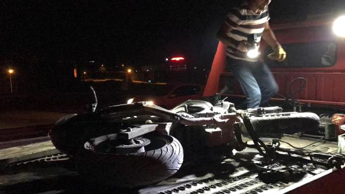Virajı Alamayan Motosiklet Bariyerlere Çaptı: 1 Ölü, 1 Yaralı