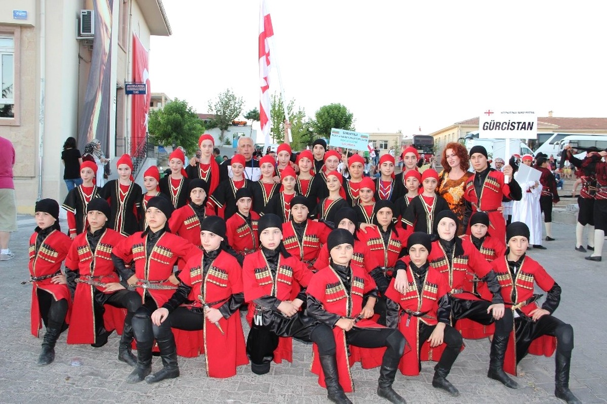 4. Uluslararası Göreme Halk Oyunları Festivali Başladı