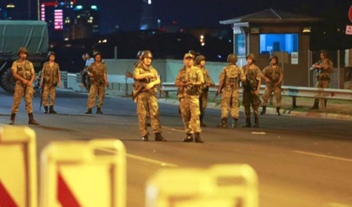 ABD\'de 15 Temmuz Afişlerine Yasak