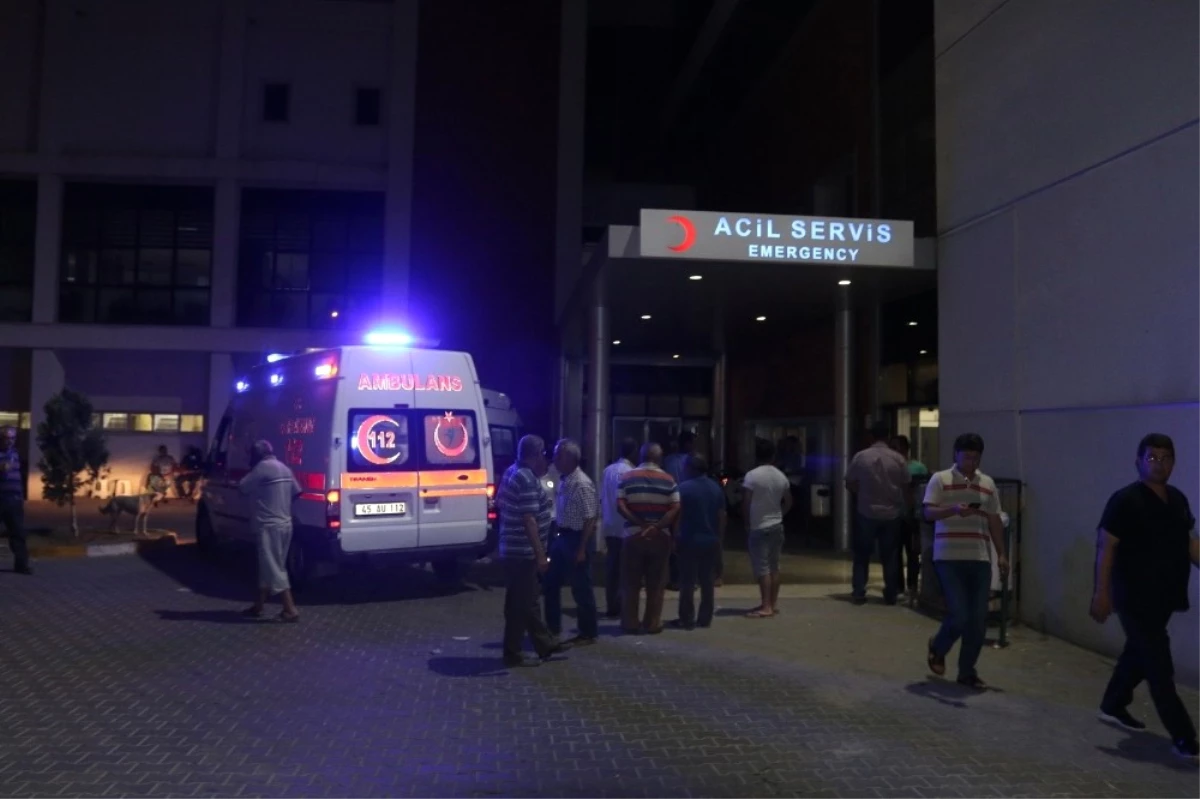 Akhisar\'da Yemekten Zehirlenme Vakası ile 120 Kişi Hastaneye Kaldırıldı