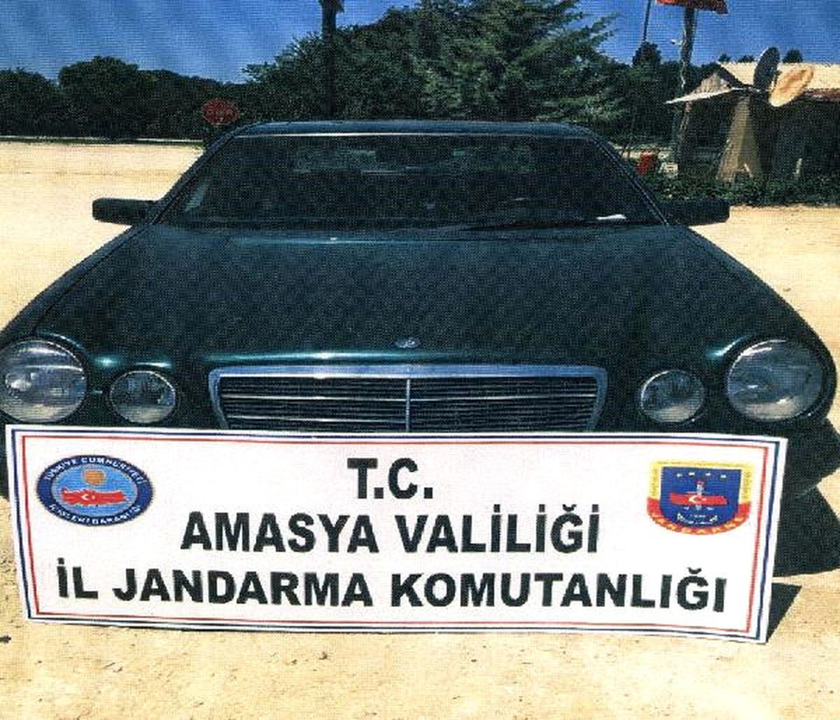 Amasya\'da Lüks Kaçak Otomobil Yakalandı