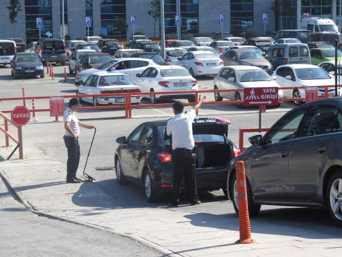 Anadolu Adalet Sarayı\'nda Polisi Alarma Geçiren İhbar (1)