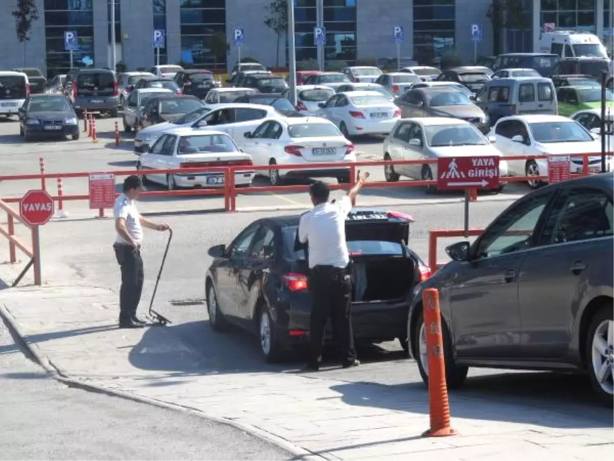 Anadolu Adalet Sarayı\'nda Polisi Alarma Geçiren Bomba İhbarı