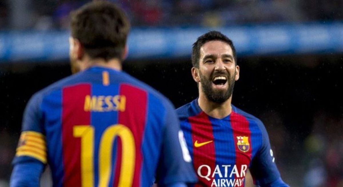 Arda Barcelona\'da Mutlu
