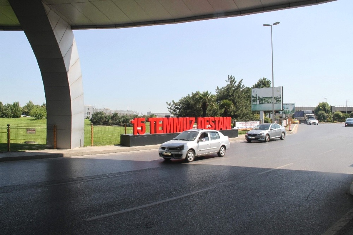 Atatürk Havalimanı\'nda 15 Temmuz Hazırlığı