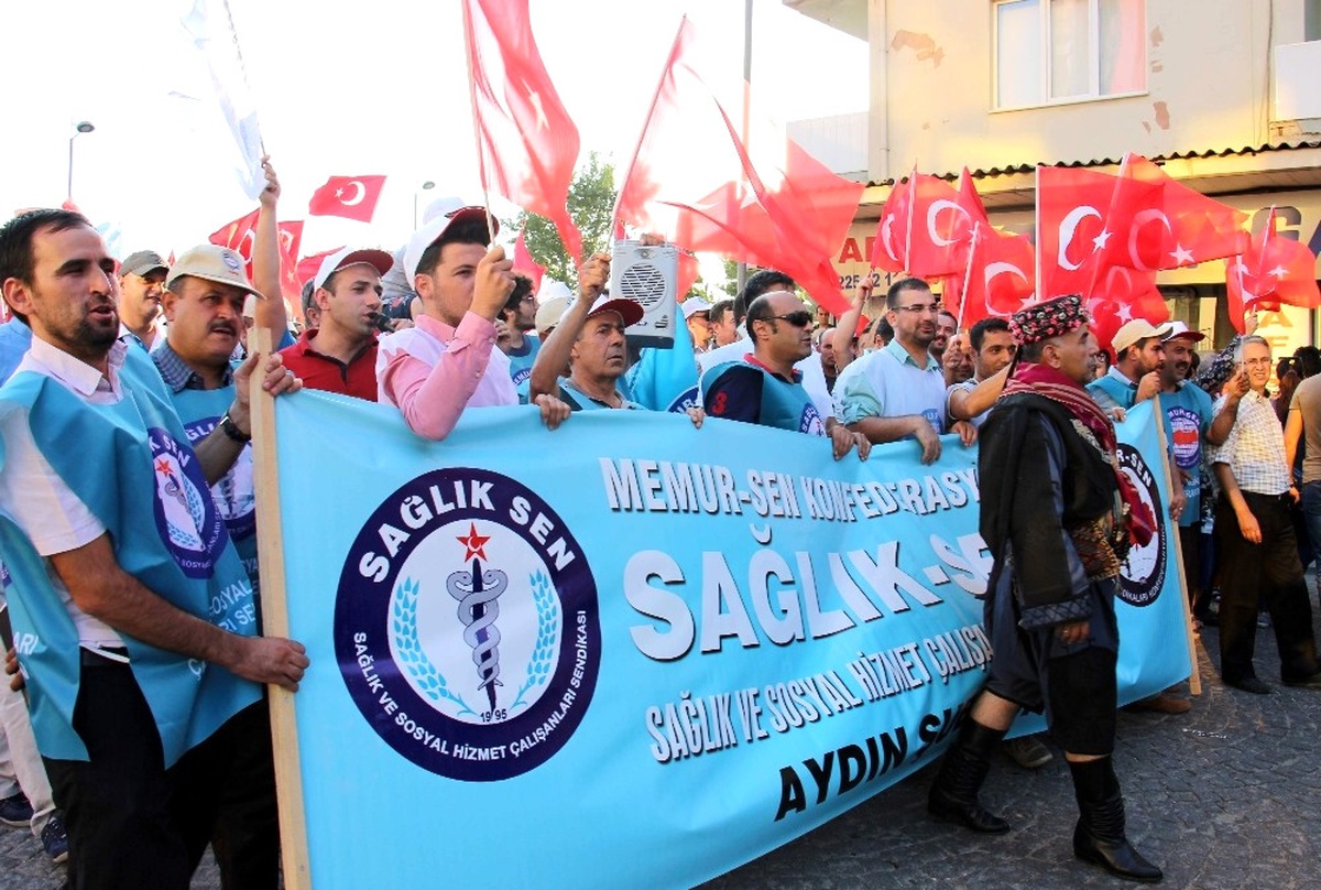Aydın Sağlık-Sen Aynı Kararlılıkla Demokrasi Nöbetlerinde Yerini Alacak