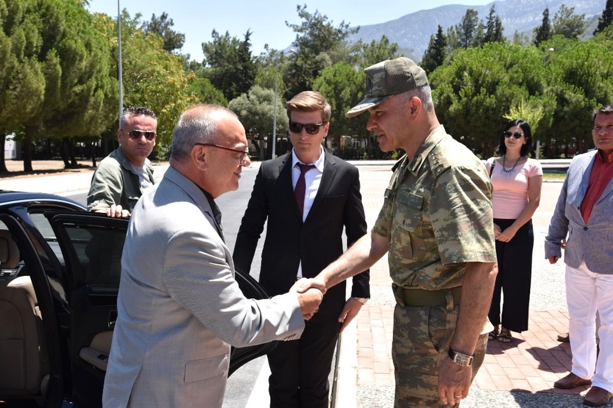 Başkan Ergün Yeni Tugay Komutanı Dere\'ye Başarılar Diledi