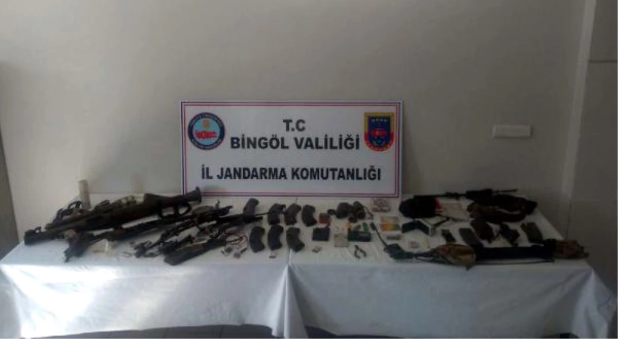 Bingöl\'de Öldürülen PKK\'lılara Ait Silah ve Muhimmatlar Bulundu