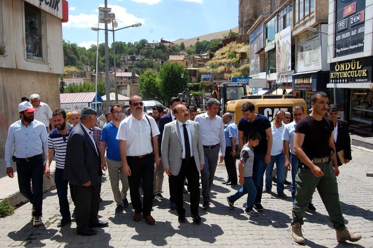 Bitlis\'te "Sokak Sağlıklaştırılması" Projesi