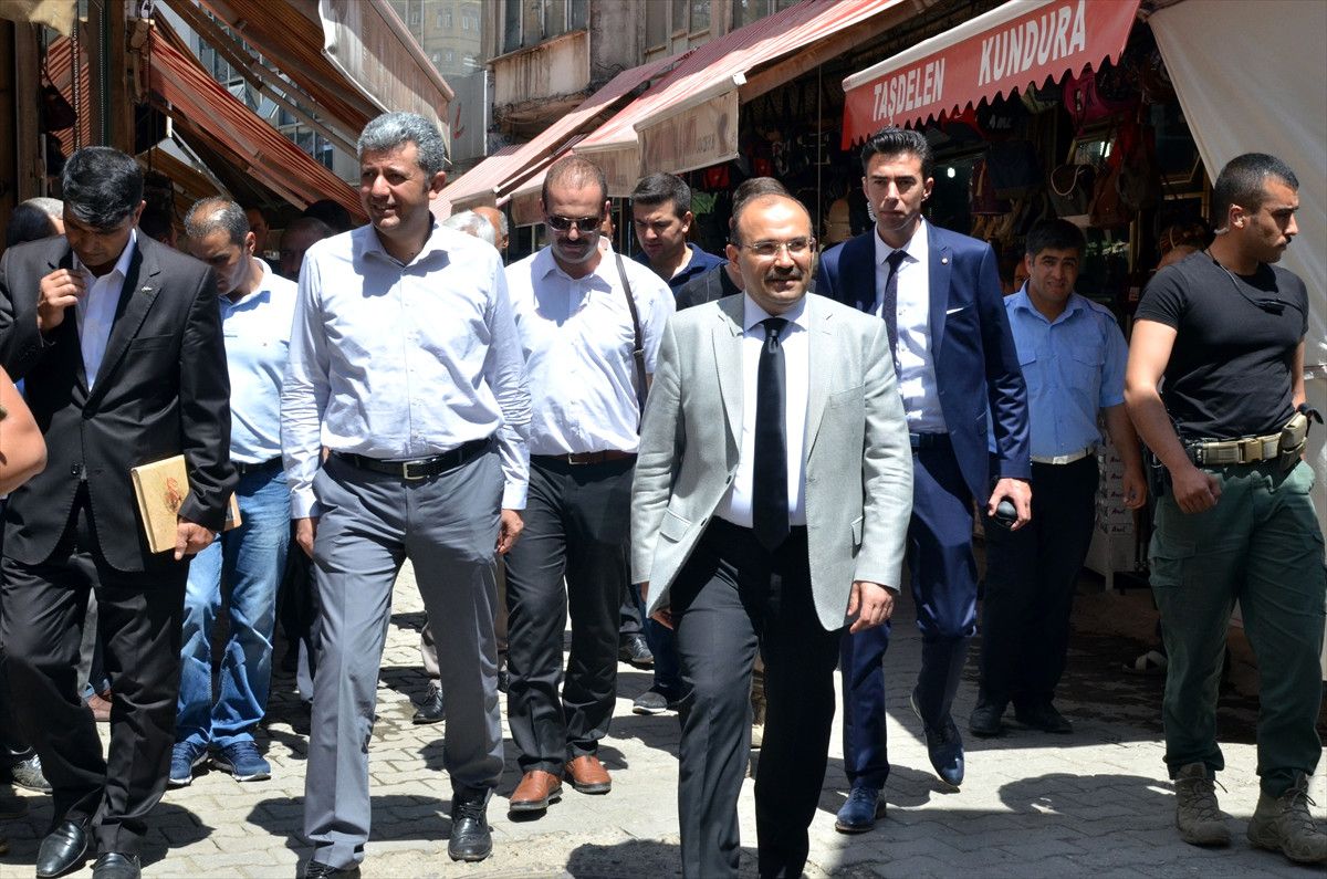 Bitlis\'te Sokak Sağlıklaştırma Çalışmaları