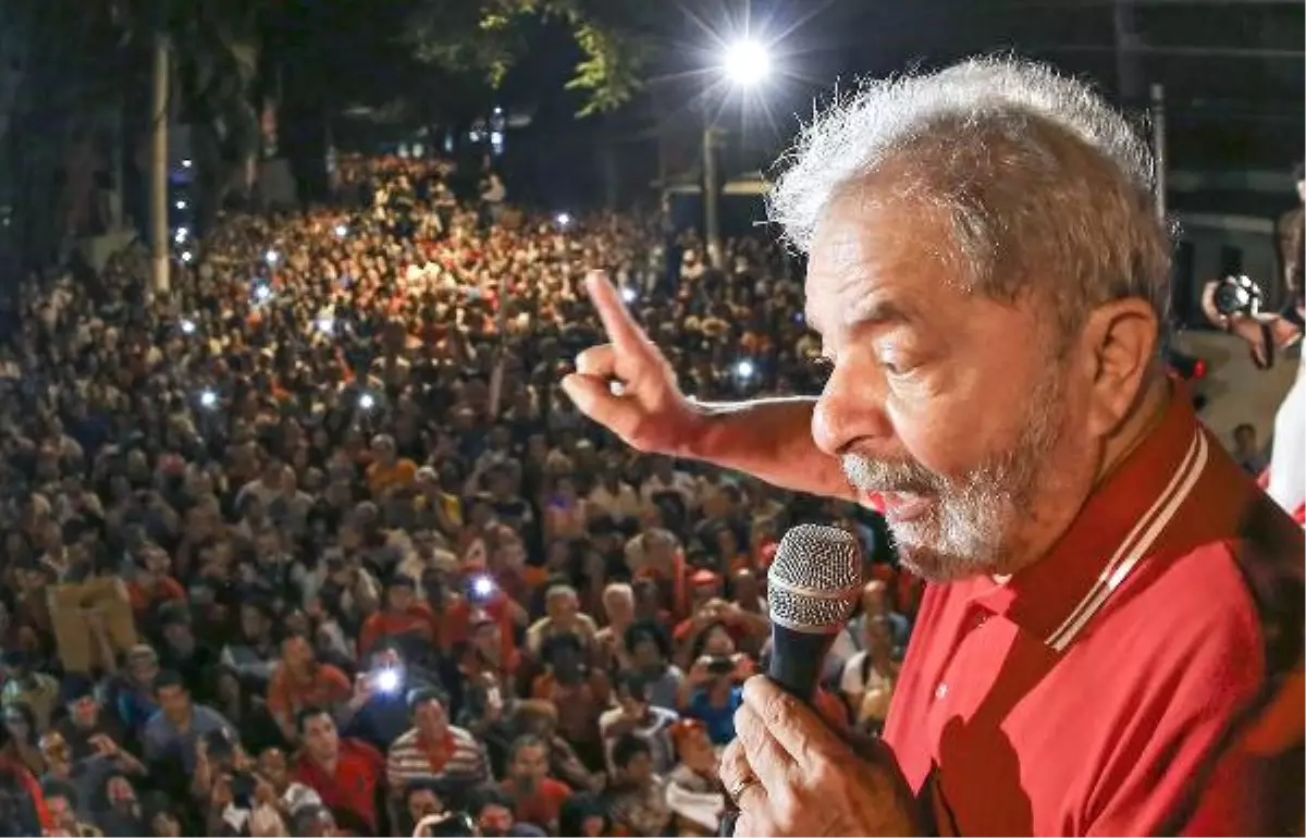 Brezilya\'nın Efsanevi Başkanı Lula\'ya 9 Yıl Hapis