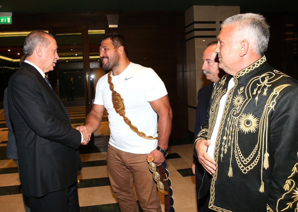 Cumhurbaşkanı Erdoğan\'a Kırkpınar Daveti