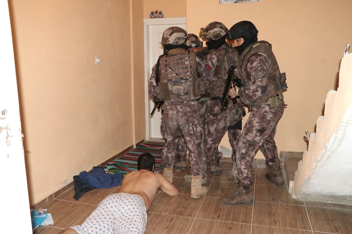 Deaş\'ın \'Meydan\' Grubuna Darbe: 5 Gözaltı