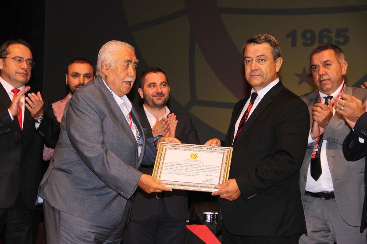 Eskişehirspor\'da Başnalık Krizi Çözüldü