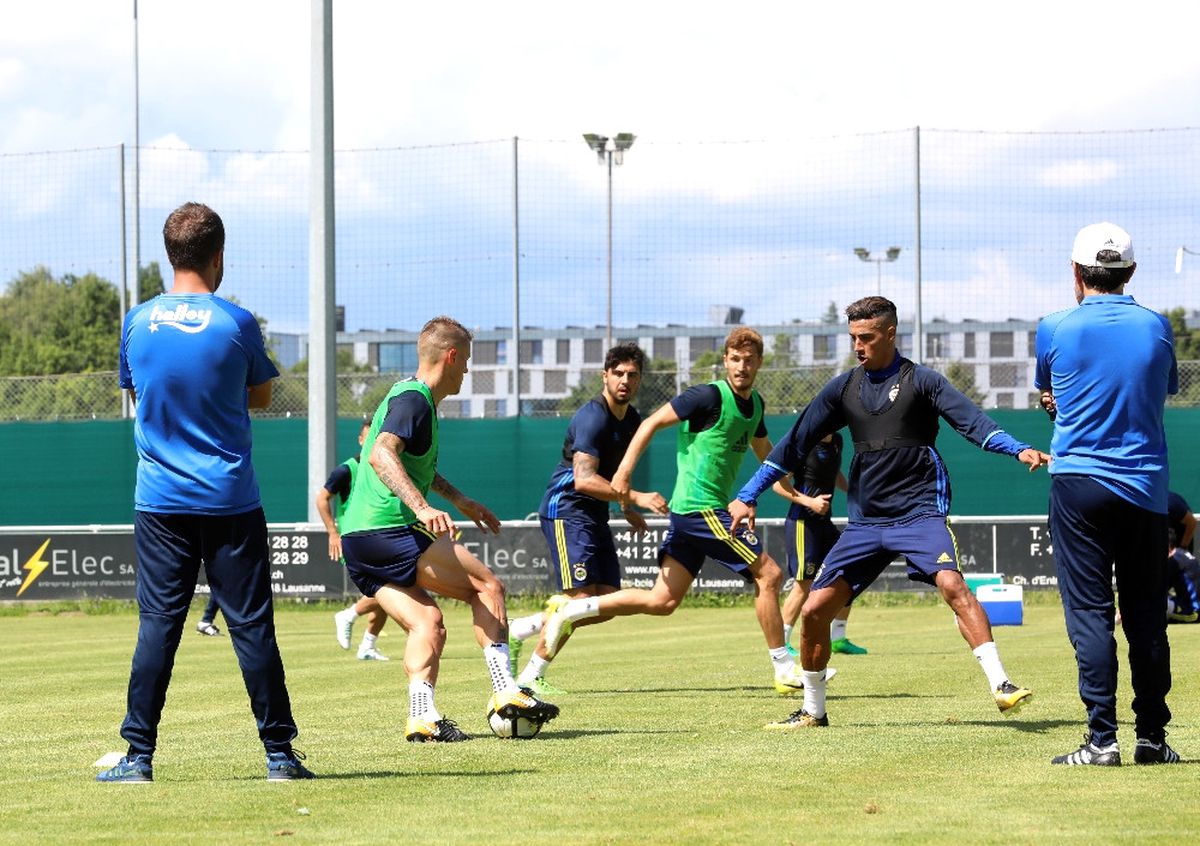 Fenerbahçe\'de Hazırlıklar Sürüyor