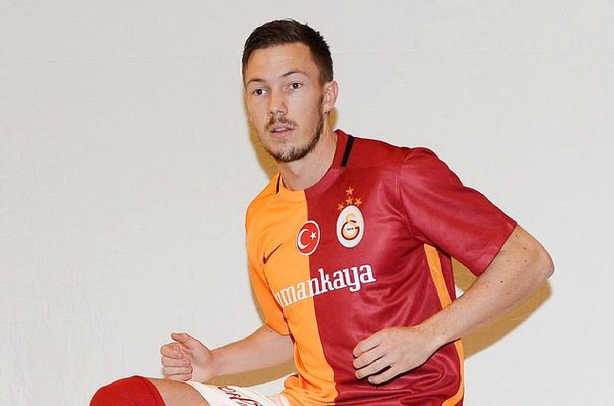 Galatasaraylı Linnes: "Taraftarımızdan Özür Diliyoruz"